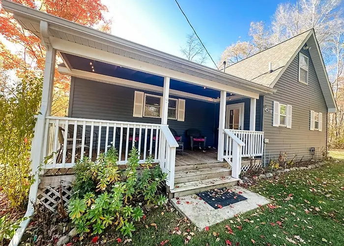 Cedar River Home Pet Friendly