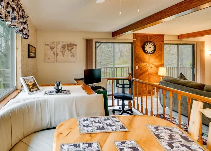 Classic Up North Cabin: Boat, Fish, Atv & Explore
